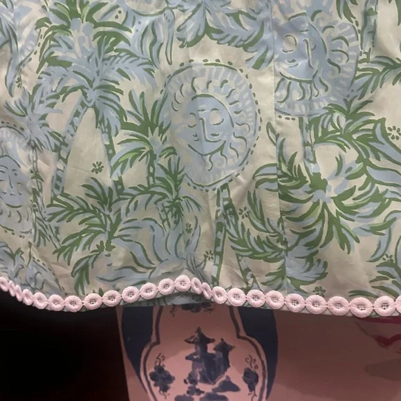 Preppy Chic Lilly Pulitzer romper. Worn 2x on trend vintage vibe. Fab trim Sz 10 - Picture 5 of 5